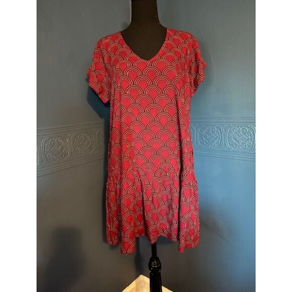 La Mer Luxe Short Sleeve Audrey Dress in Cannes Crimson Black Sz M NWT - Picture 1 of 3